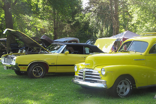 Collinsville Catsup Bottle Car Show