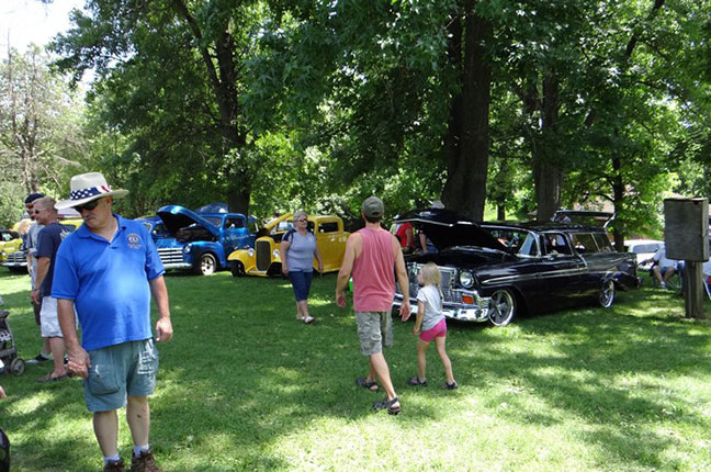 Collinsville Catsup Bottle Car Show