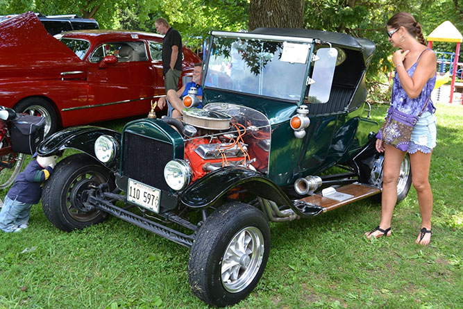 Collinsville Catsup Bottle Car Show