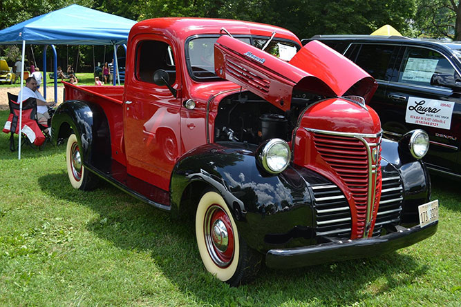 Collinsville Catsup Bottle Car Show